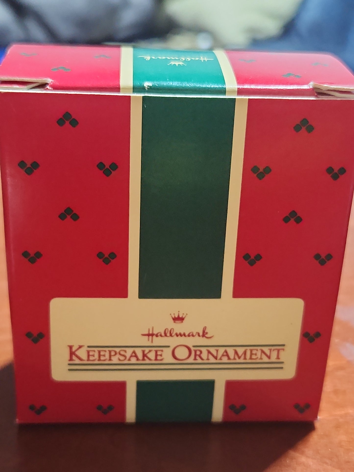 Vintage Hallmark Keepsake Ornament Ice-Skating Owl 1985 miniature