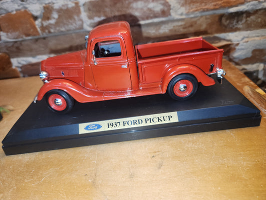 Vintage Redbox 1937 Ford Pickup 1:24 Die-Cast Model Truck ALL RED vc8