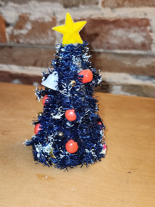 Vintage Bottle Brush Tree from 1950's Made in Japan Winking Merry Lite. Bulbs Glow UV light AS IS no lights no base bbt4