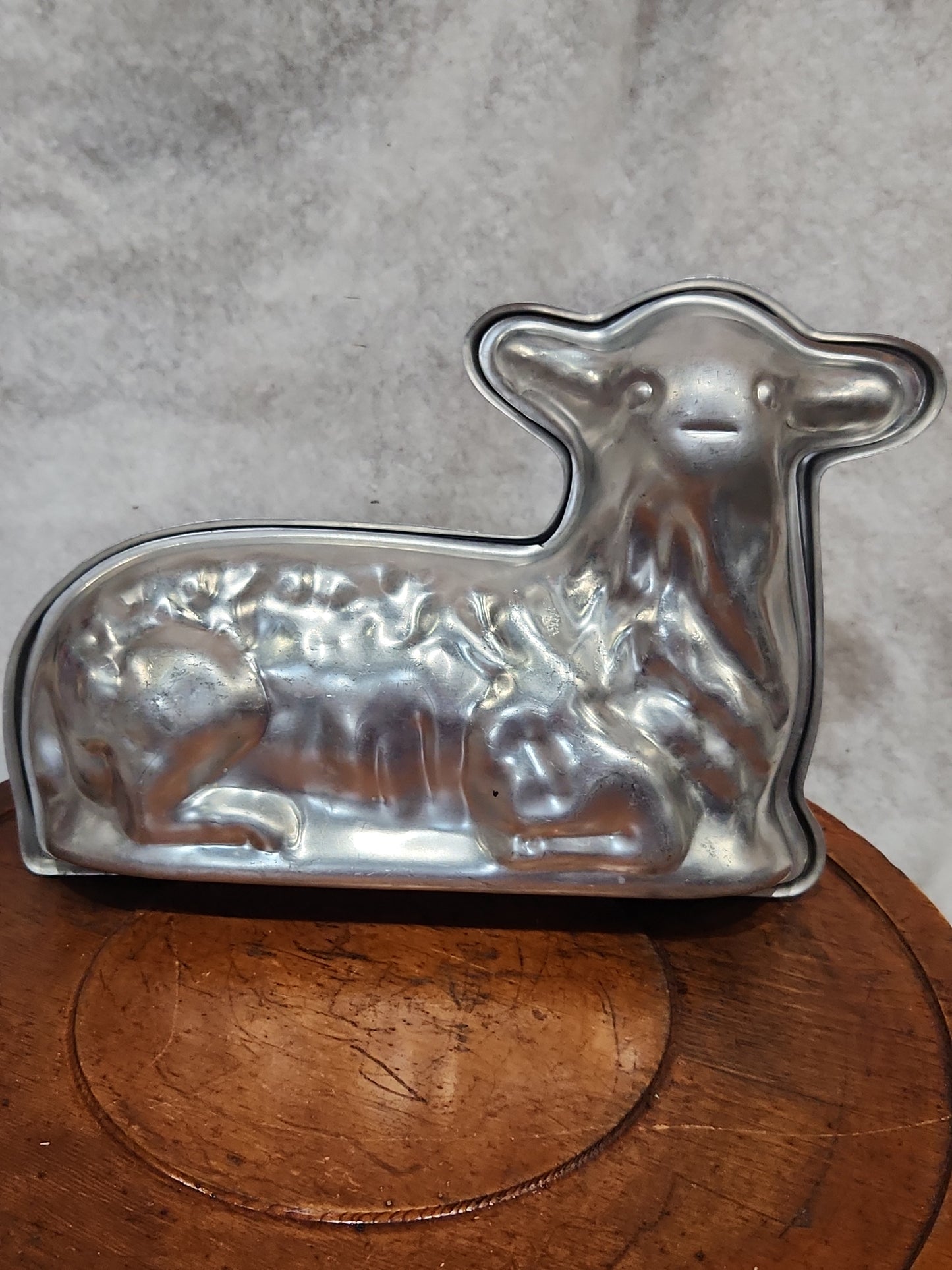 Vintage Aluminum 3-D Cake Pan Lamb laying 2 pieces al8761