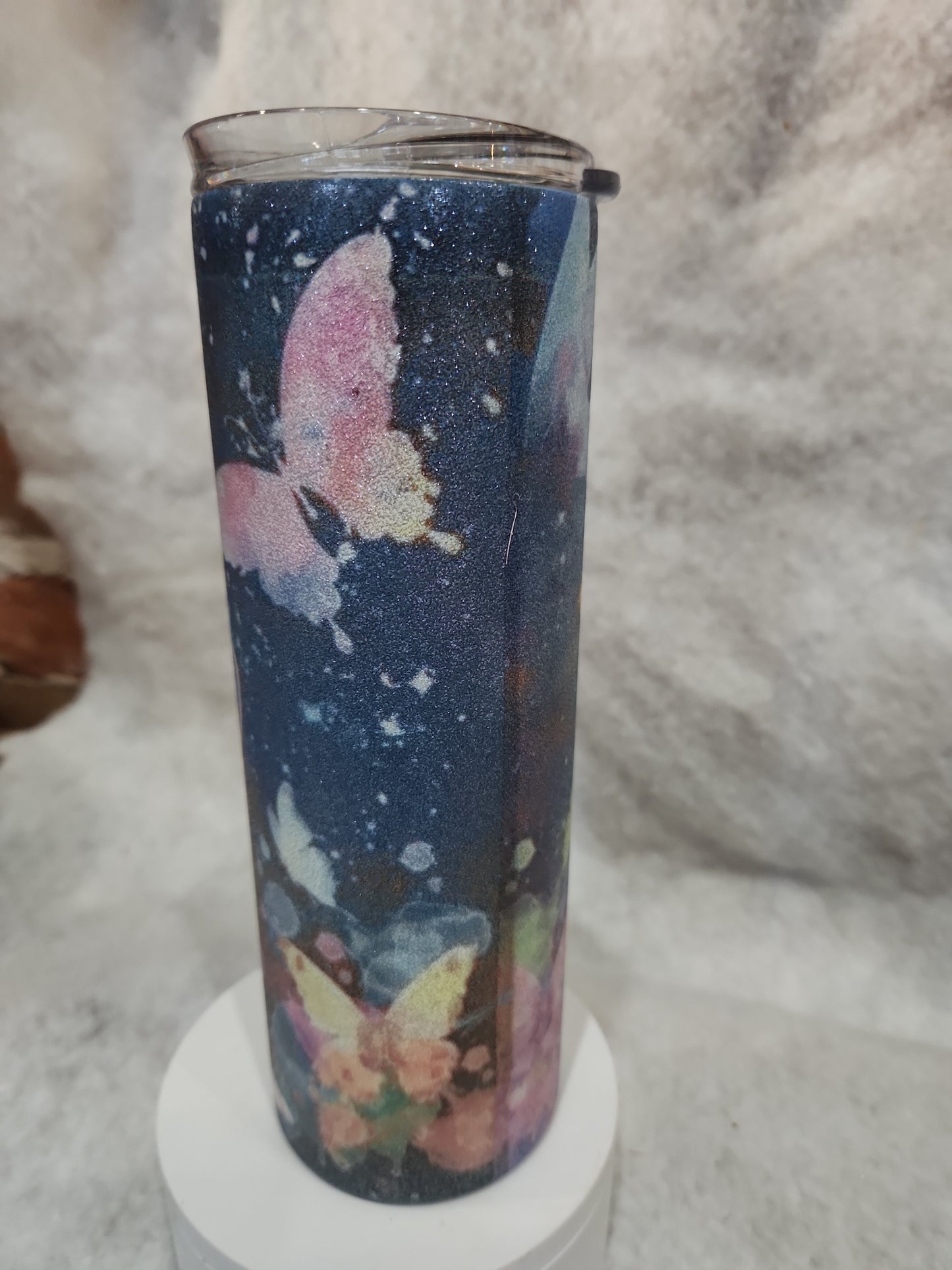 20 Oz Stainless Steel, Insulated, glitter Tumbler.  I can do all things through him tg91
