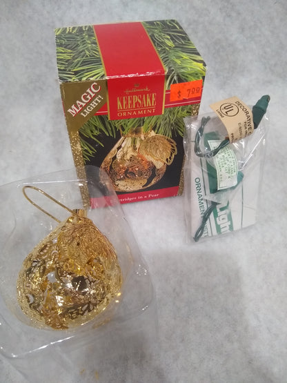 Vintage 1986 Hallmark Keepsake ornament Twelve Days of Christmas Partridge in a Pear Tree ho987