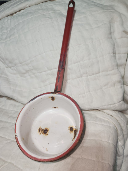 Vintage enamel ladle white with red handle en91