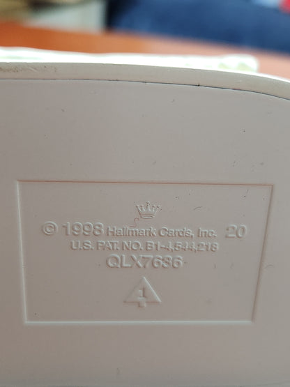 Vintage Hallmark Keepsake Ornament The Stone Church Magic 1st in Candlelight Services Series 1998 ho154