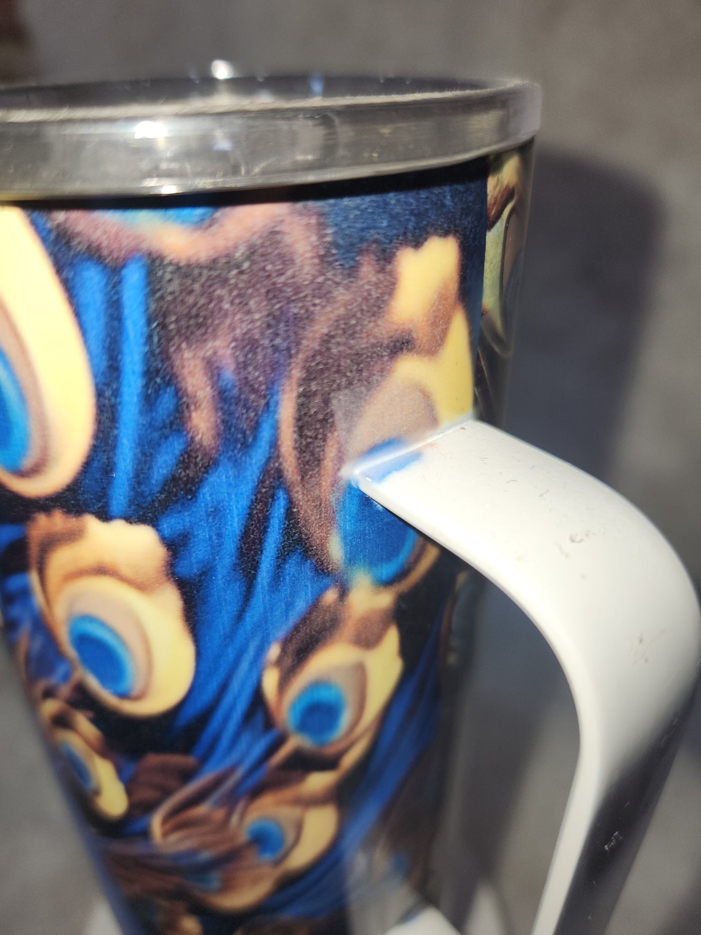 20 oz Stainless Steel Insulated tumbler with a handle Peacock thp1
