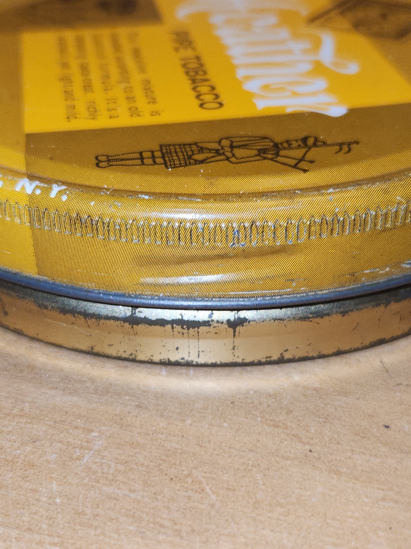 Vintage Heather Pipe Tobacco Tin 2 oz Scottish Formula Hollco tin016