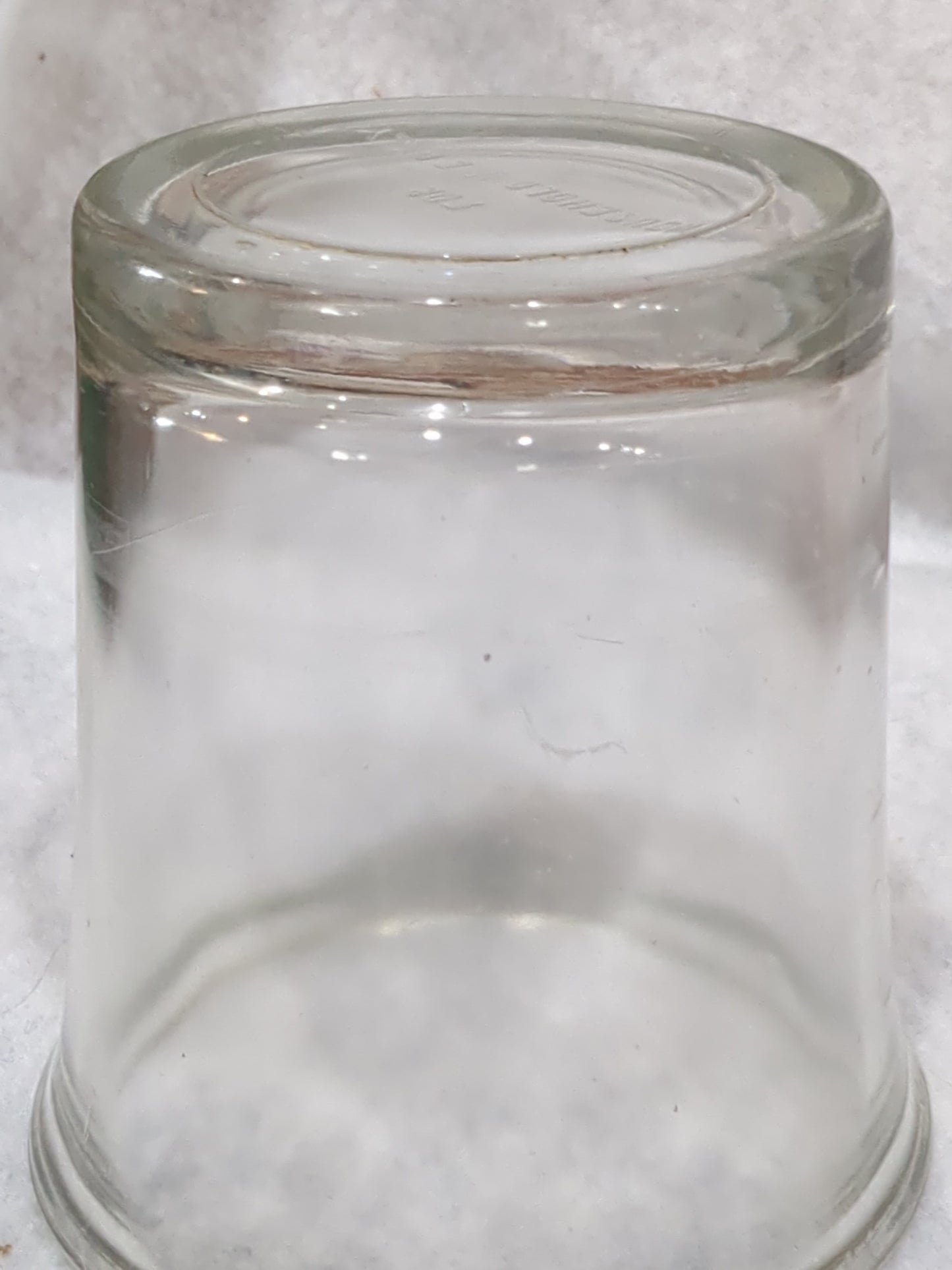 Vintage Antique egg beater with one quart 32 oz. 4 cups heavy glass container no handle no spout measuring kit166