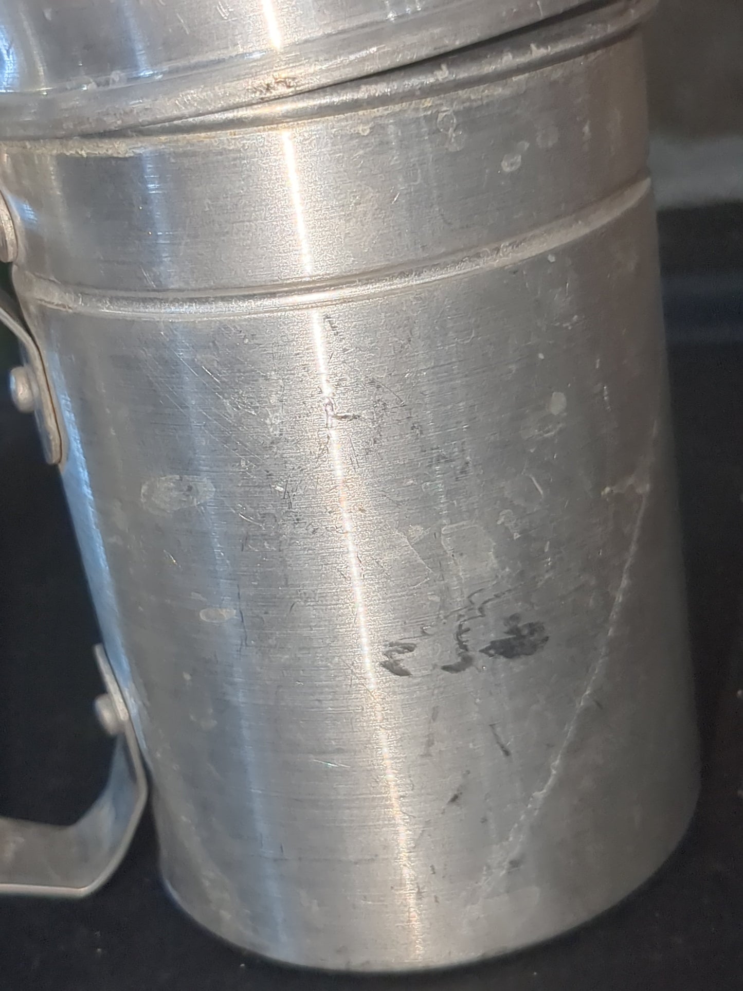 Vintage aluminum syrup pitcher with flip top lid alu891