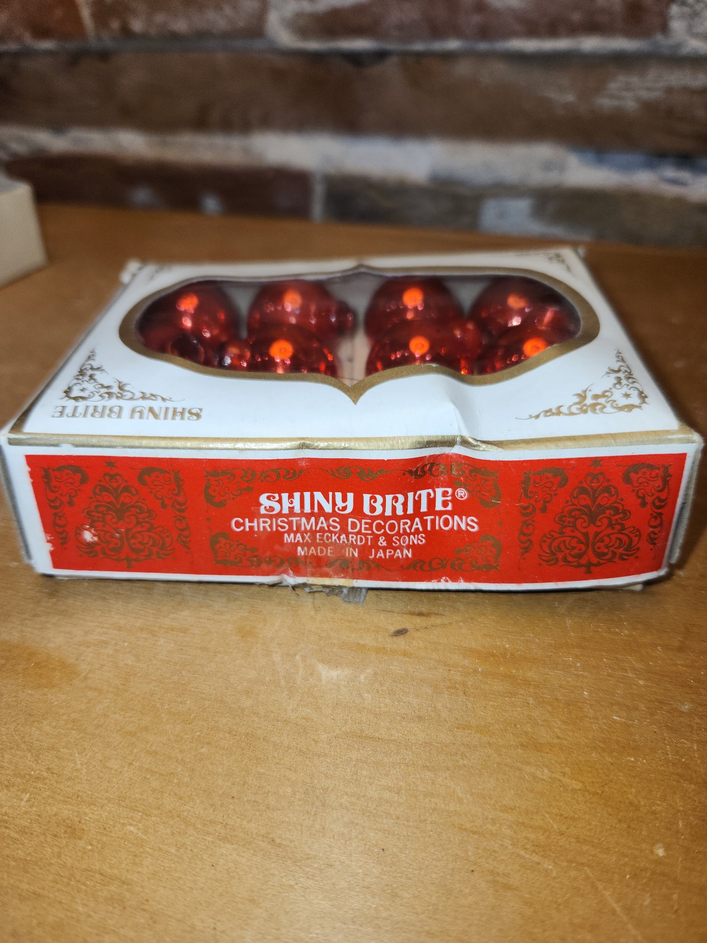 Box of Shiny Brite red ornament .98" 1" 25mm box of 12 bO01