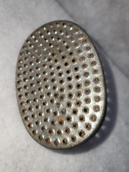 Vintage Antique aluminum Palm Grater Hand Grater Ricer kit111