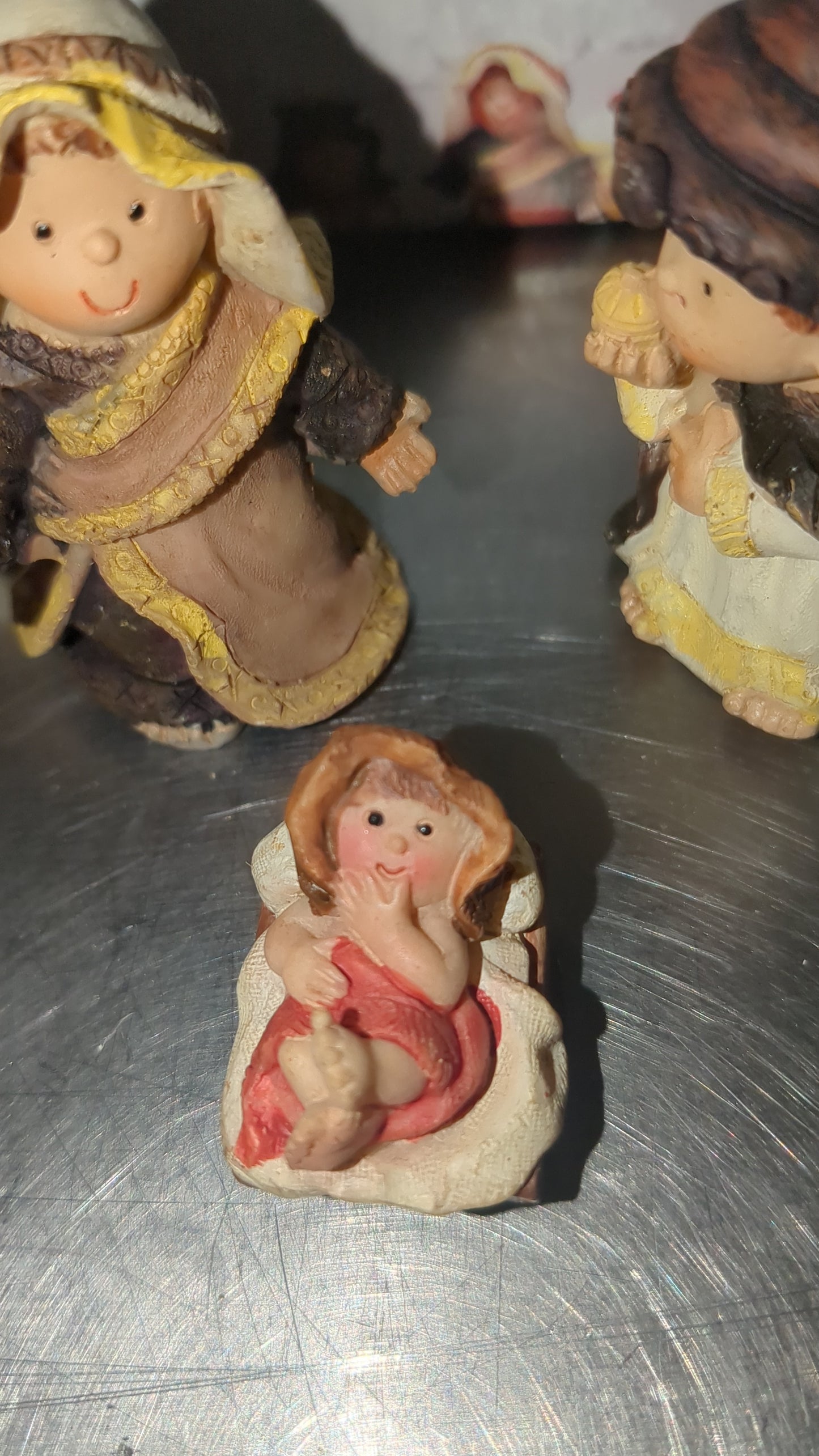 vintage Dixon's children Nativity. Made of resin, 2 and 1/4 in high, and seven pieces cn1