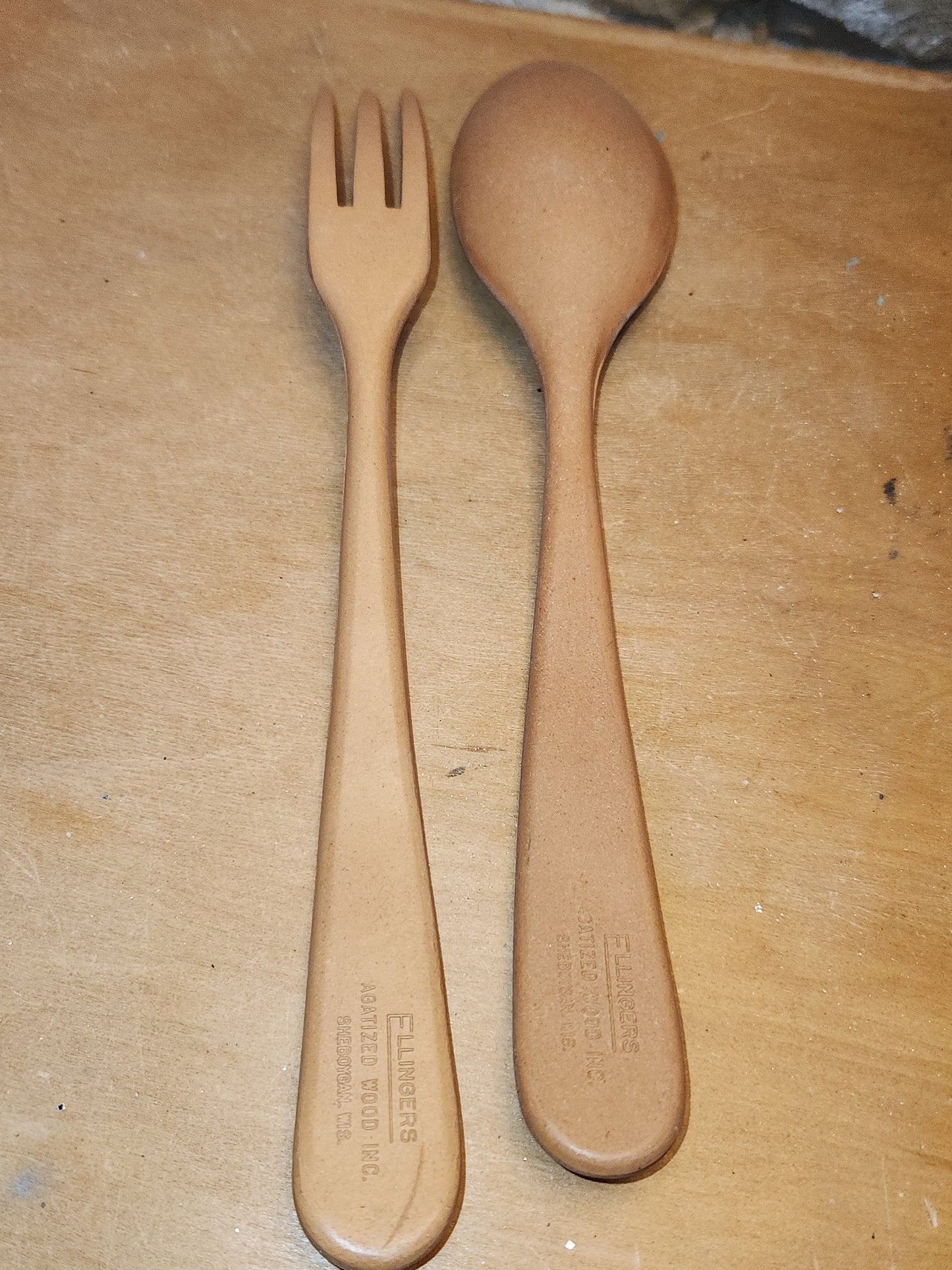 Vintage Fllingers Agatized Wood Salad Fork And Spoon Set Sheboygan Wisconsin kit56