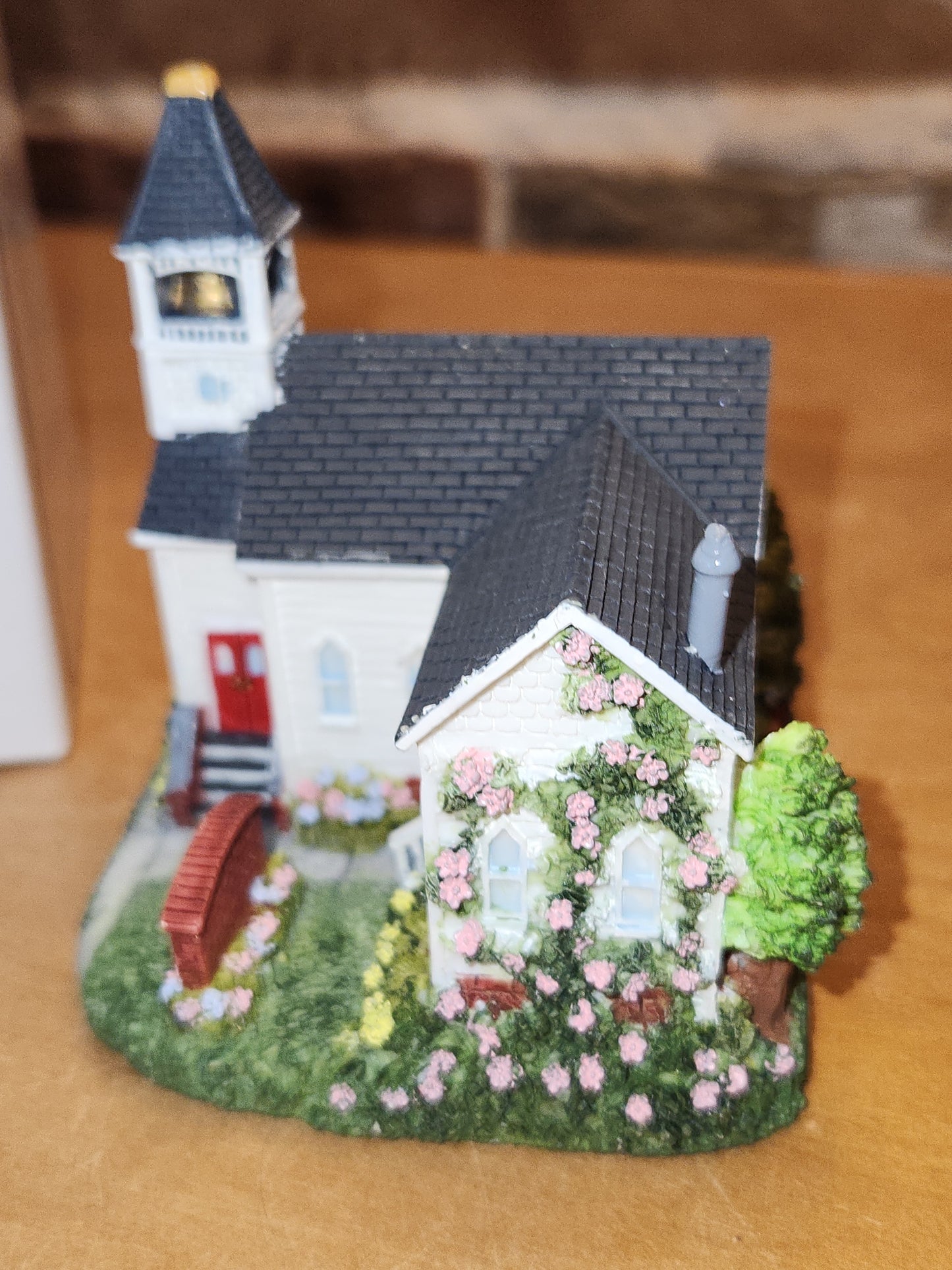 Libert Falls First Lakeview Church AH212 With Box 2000 LF1