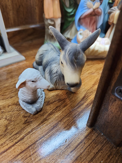 Vintage Homeco 5216 Nine Piece Bisque Porcelain Nativity set