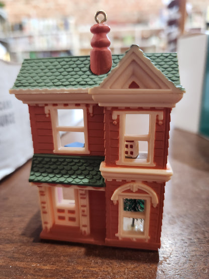 HH1984 first in series dollhouse Ornament Hallmark Nostalgic Houses