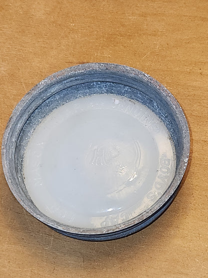 Atlas Strong Shoulder Mason Clear Glass Quart Jar with Atlas Zinc Lid jar1