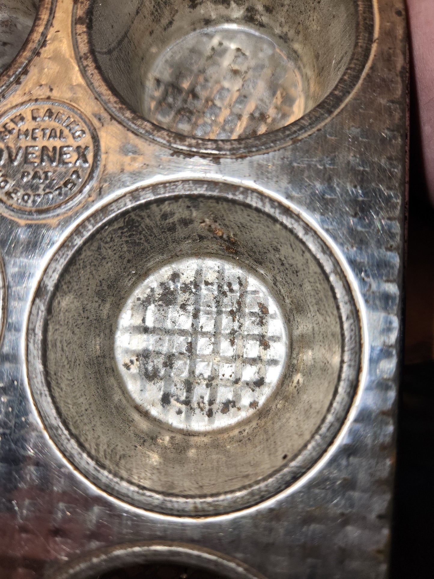 Vintage Ovenex Waffle Pattern Mini Cupcake Muffin Tin 8 muffins kit09