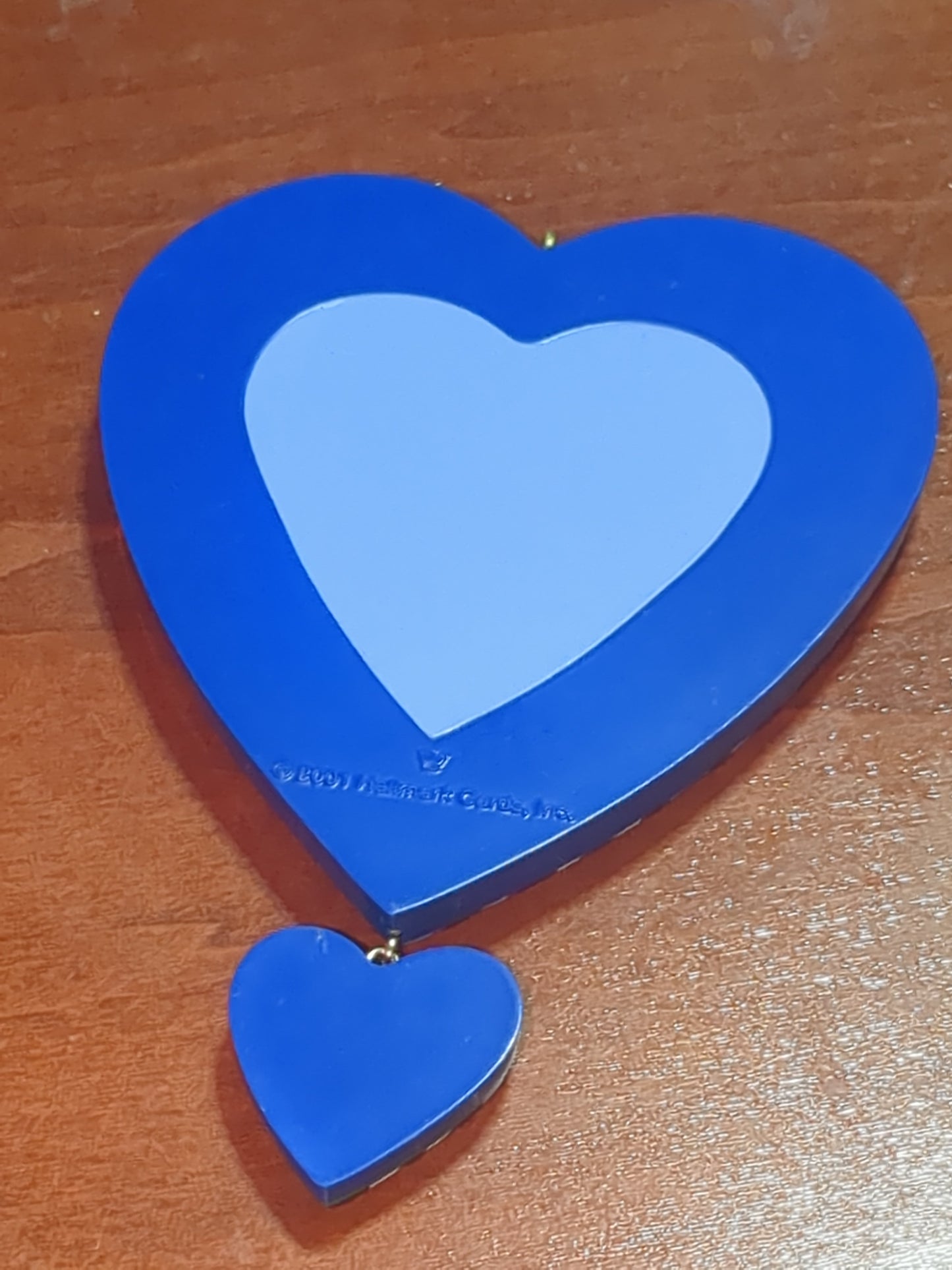 2001 Christmas Hallmark Keepsake Ornament "SISTERS" Heart Photo Holder ho498