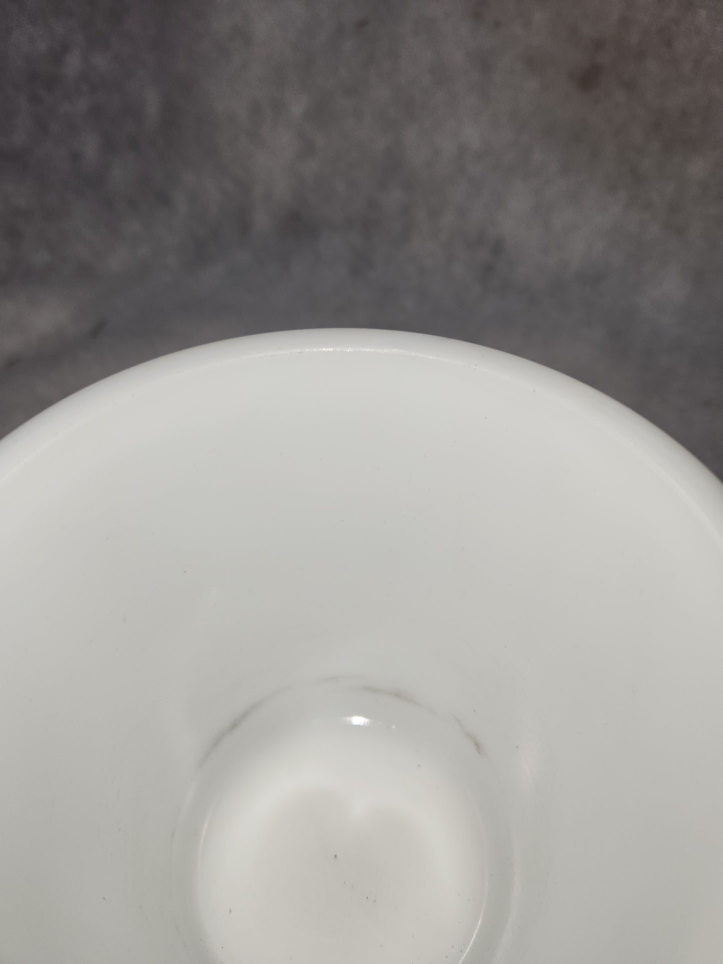 Vintage Egg Beater Hand Mixer and Small Anchor Hocking Milkglass Bowl mg901