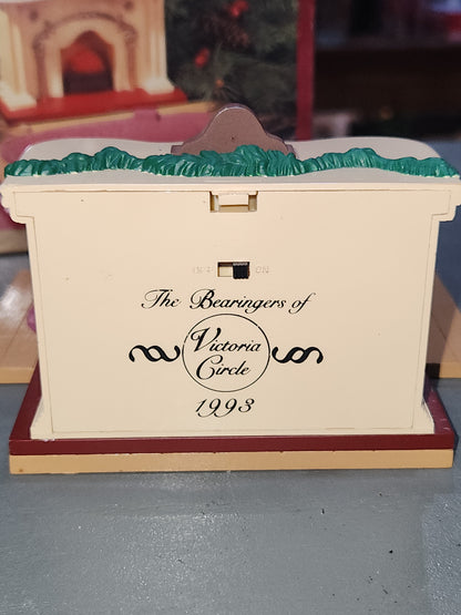 Vintage Hallmark Keepsake Ornament The Bearingers Fireplace 1993 ho1199