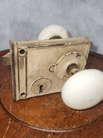 Kn6 Antique White Door Knob and Lock Set kn6