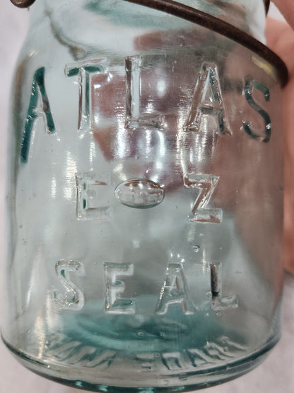 Vintage ATLAS E-Z SEAL Blue Mason Pint Jar glass lid Wire Bail Trade Mark Reg cornflower light aqua blue jar88