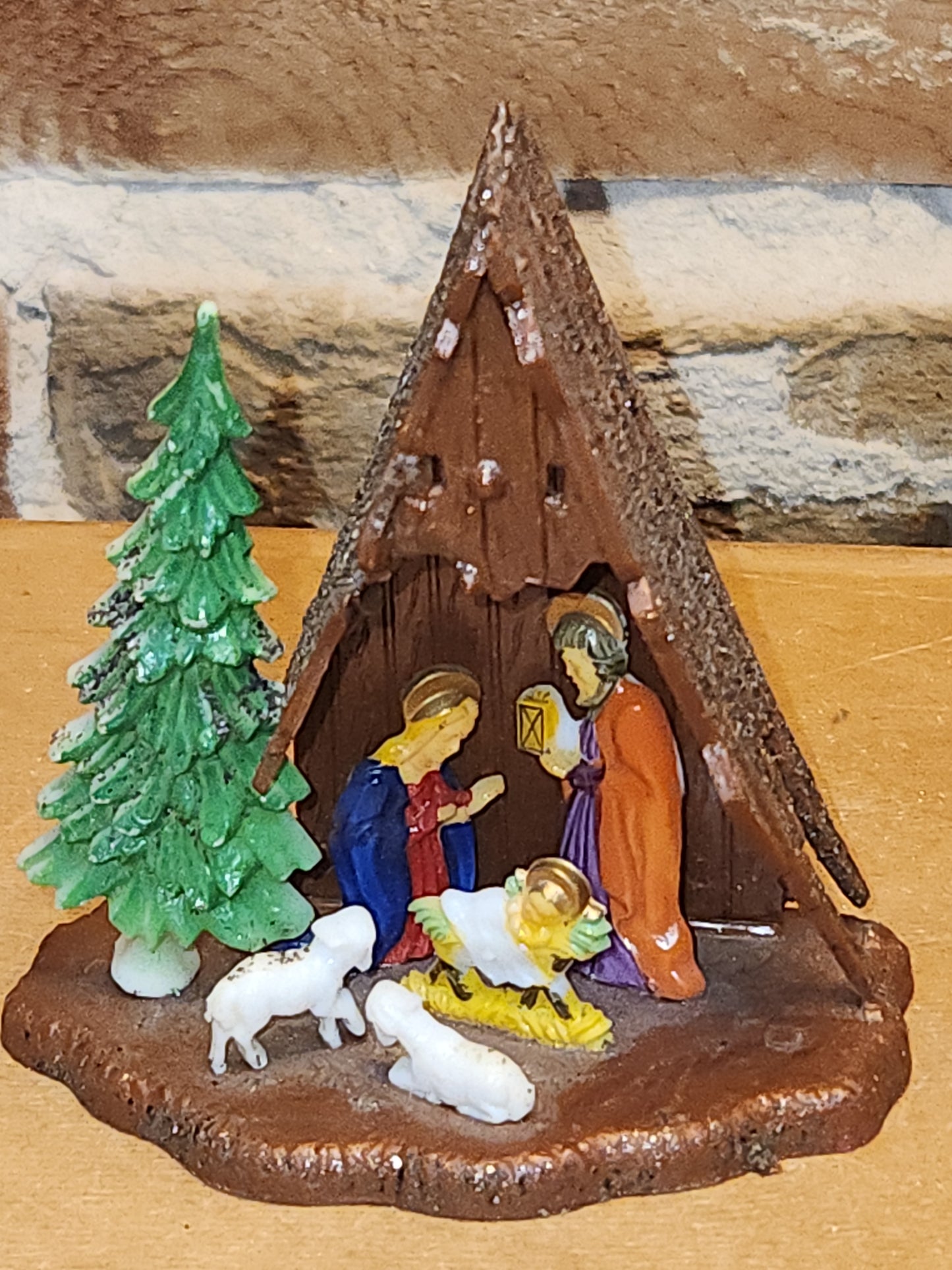 Vintage Plastic Celluloid Triangle Nativity Made in Hong Kong Mica n19