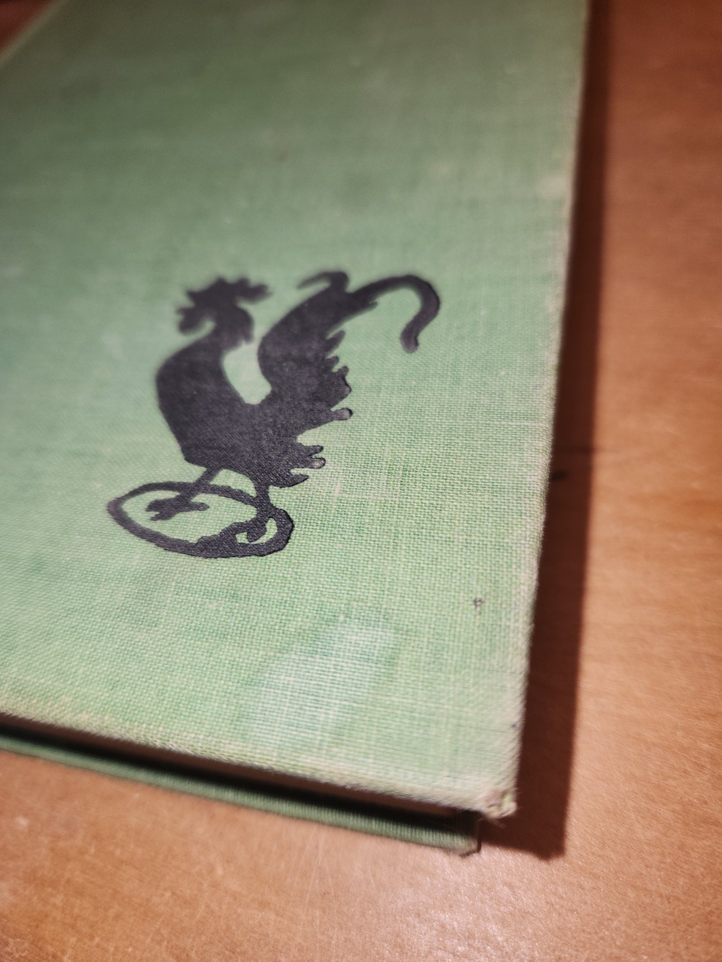 The Egg and I by Betty MacDonald 1945 Vintage Green Book Cover bk13