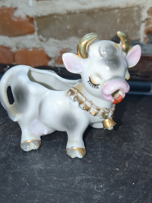 Vintage Cow creamer porcelain made in japan cow65