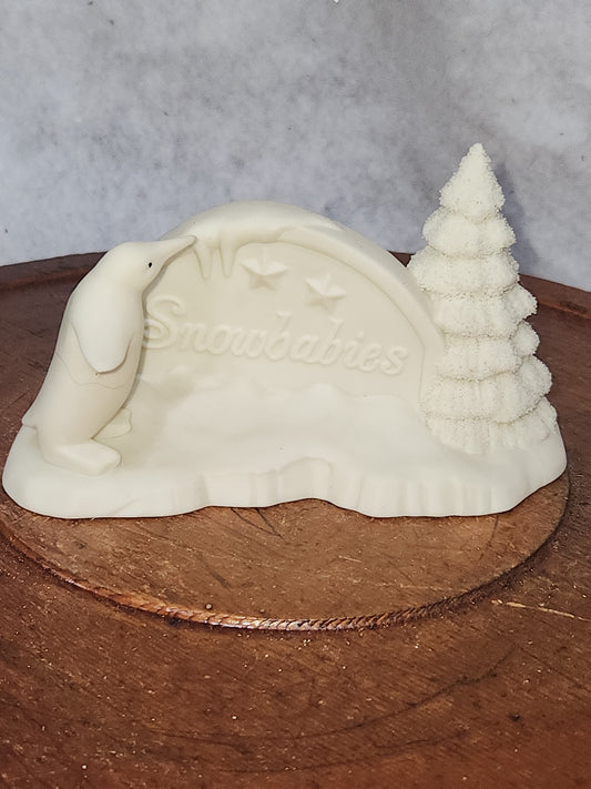 Vintage Deptartment 56 SNOWBABIES Polar Sign & Penguin & tree 1991 sb29