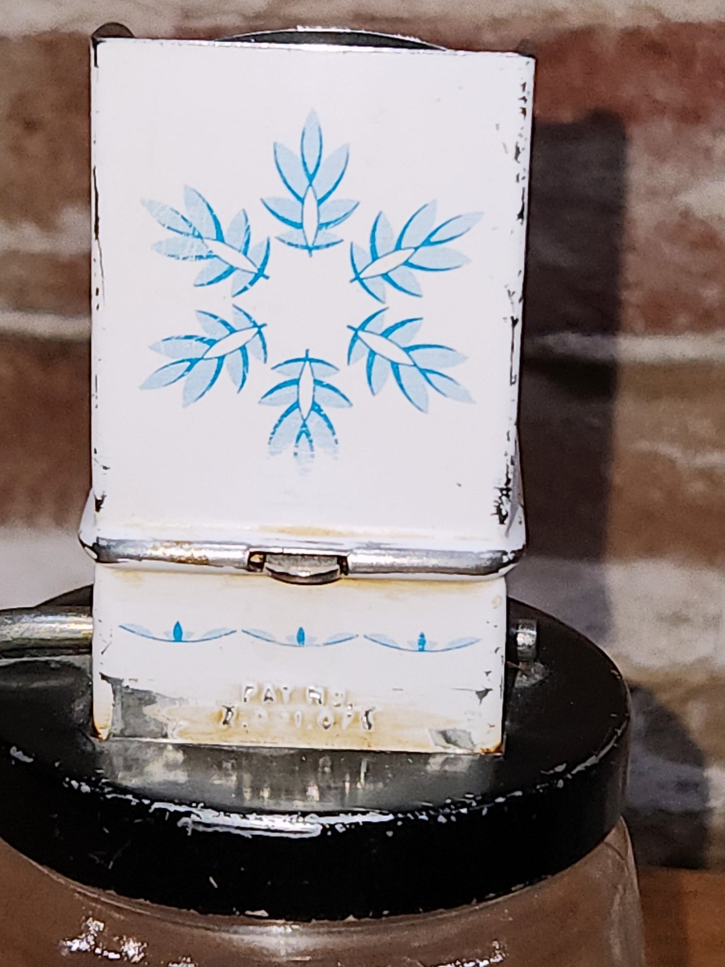 Vintage Androck Nut Spice Grinder with Glass Jar & Snowflake Design #49