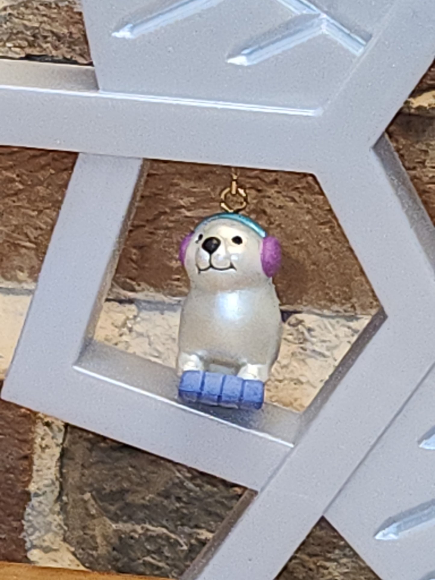 Vintage Avon Wee Winter Friends Display Stand Along With Set Of Four Wee Winter Friends Penguine, Seal, Polar Bear, Eskimo NO BOX ww67