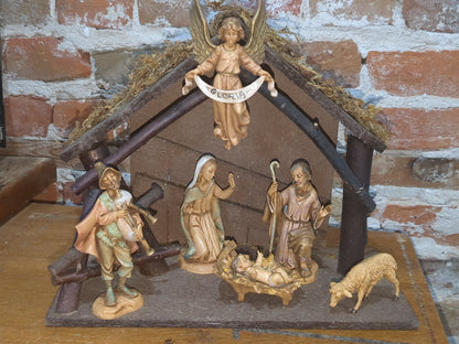 Vintage Fontanini 7 Piece Christmas Heirloom Nativity starter set 54061 Italy Jesus Mary Joseph Piper Angel lamb stable