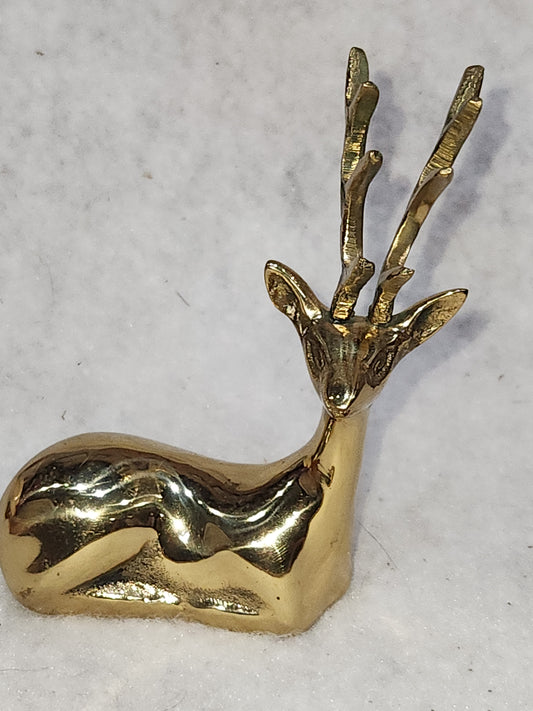 Vintage Brass sitting deer buck Korea br140