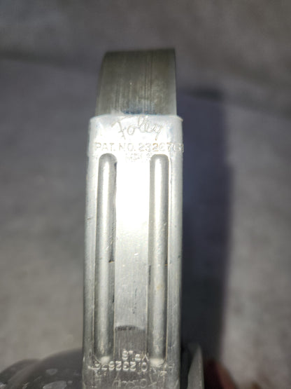 Vintage Foley Small Aluminum Flour Sifter squeeze handle 1 to 2 cup Pat. NO 2322676 fs7