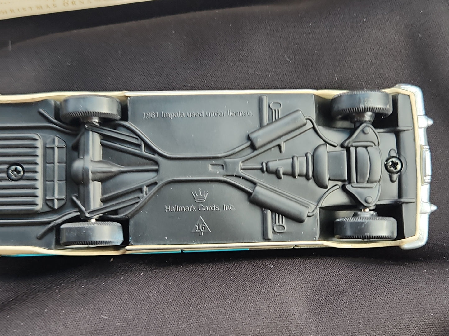 Hallmark Keepsake Ornament 1961 Chevrolet Impala Convertible Die Cast Metal 2006