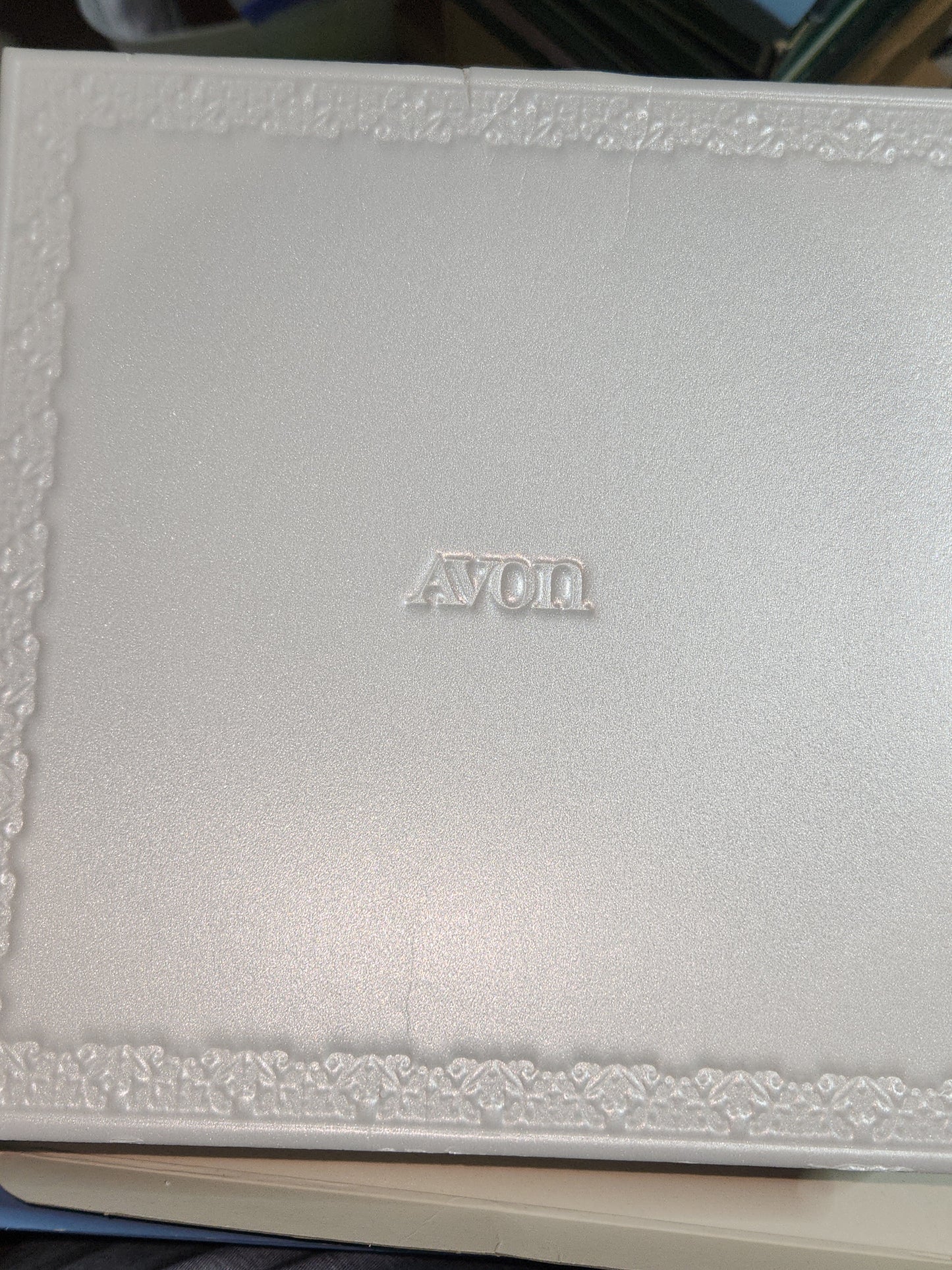 Vintage Avon Christmas 1978 Trimming the Tree Plate with Original Box. Enoch Wedgewood England