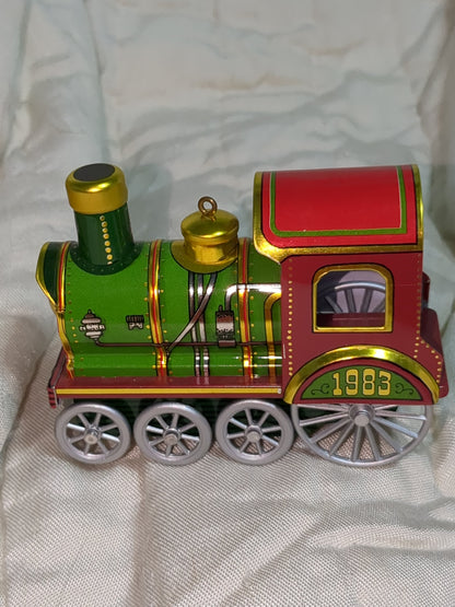 Vintage 1983 Hallmark tin locomotive series train #2 HH294