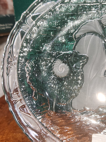 Mikasa Christmas Nativity display platter, trinket Dish, plaque crystal 9" x 7"
