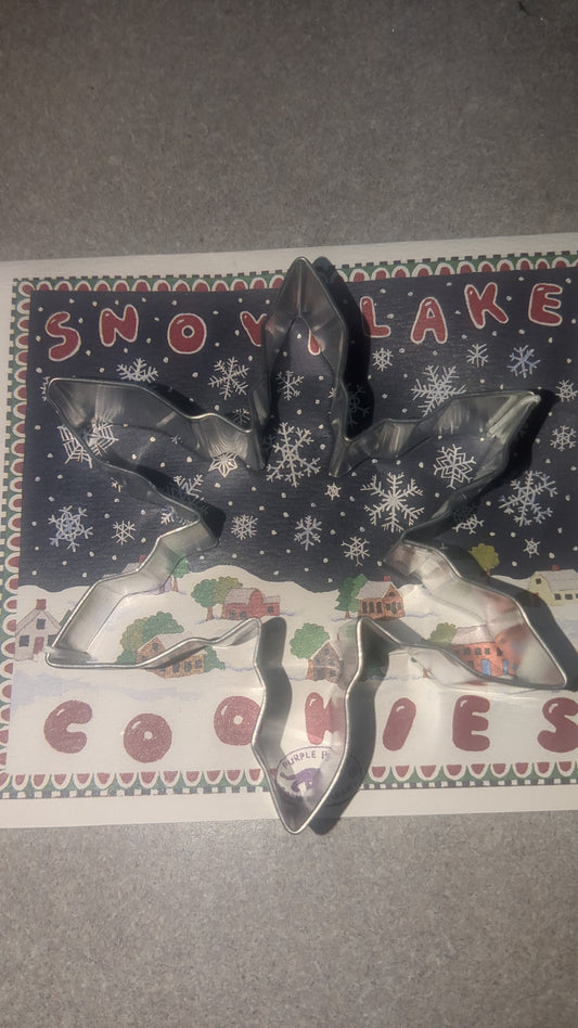 PB5 vintage Patricia Lynn Bradley snowflake cookie cutter Bark & Bradley Snowflake Cookie cutter