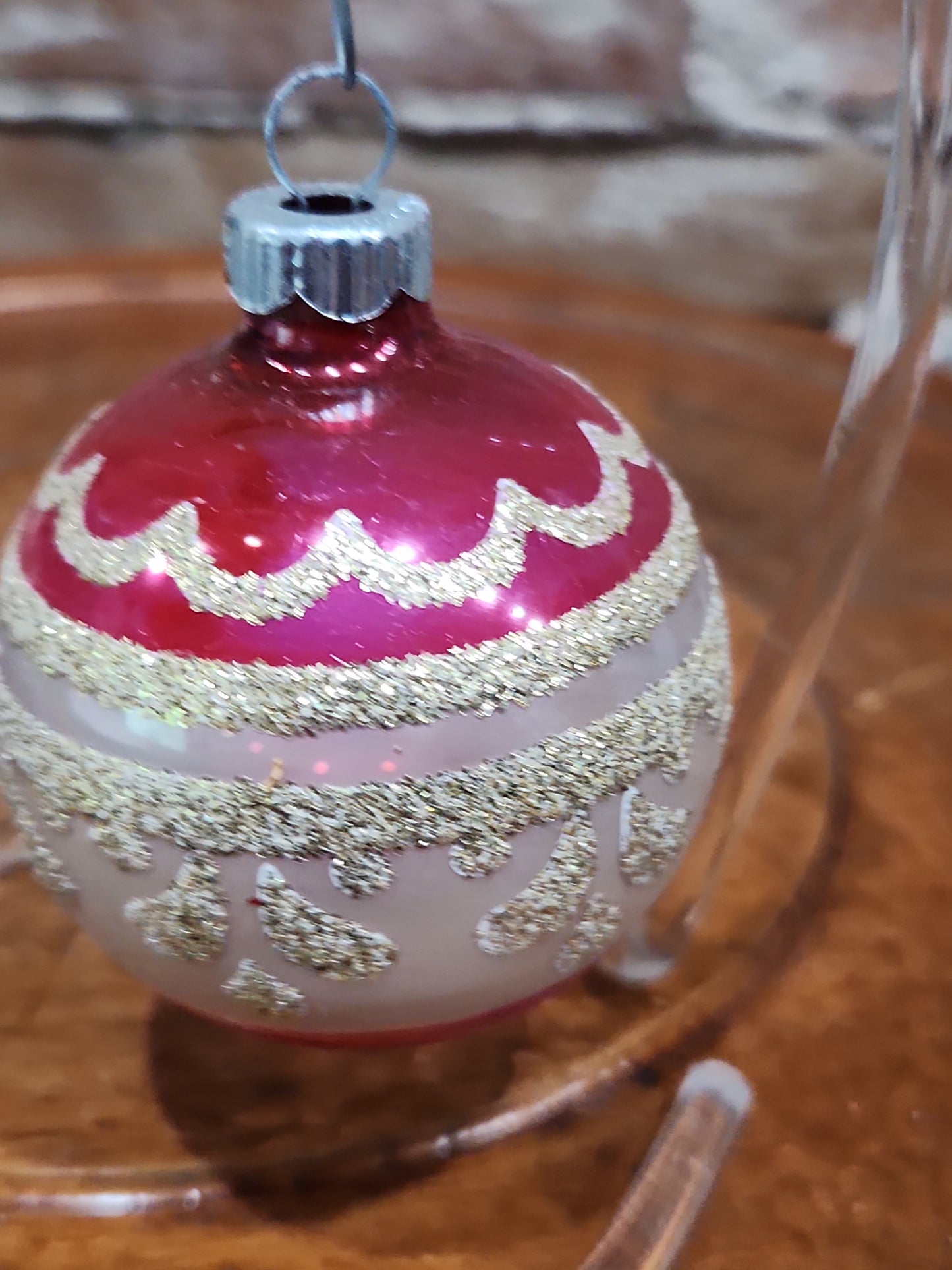 Vintage Shiny Brite Set of 4 Glass Ornaments with Same Design with Silver Stripes and Gold Mica Accents. 2 Matching Green and 2 Matching Red. Sb7