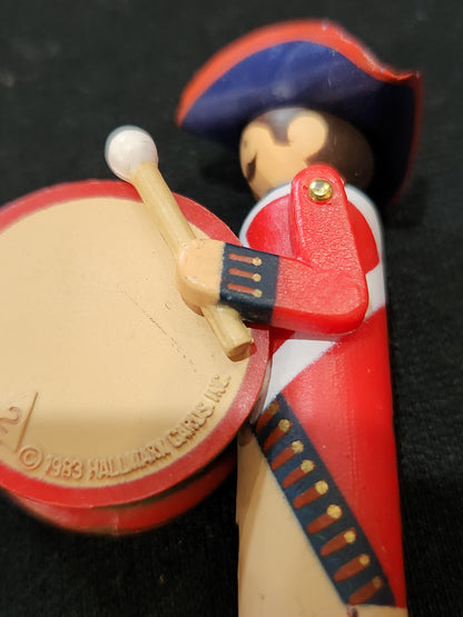 Hallmark Keepsake Ornament 1983 miniature Clothespin Soldier Drum Tricorn 2nd in Series hos2