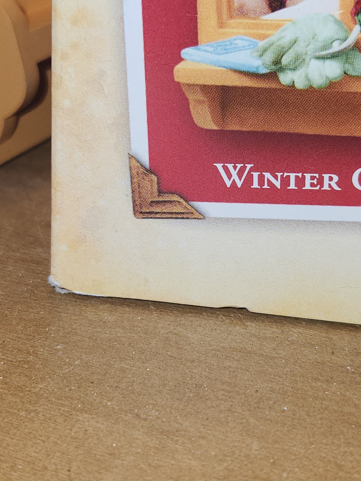 Hallmark Keepsake Christmas Ornament 2004 Winter Garden in box