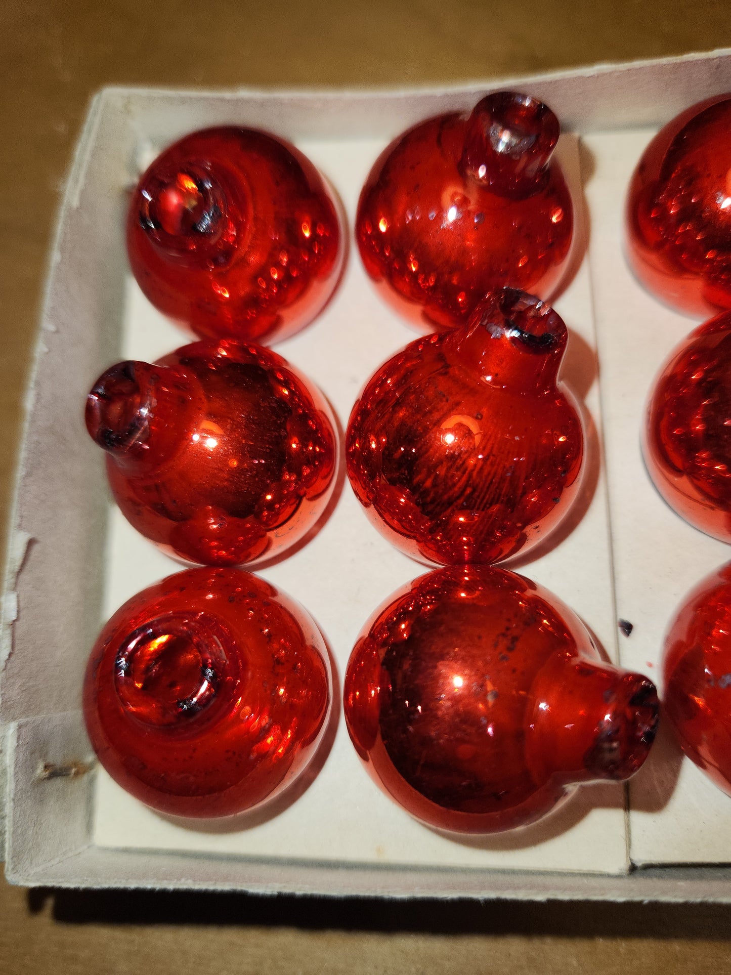 Box of Shiny Brite red ornament .98" 1" 25mm box of 12 bO01