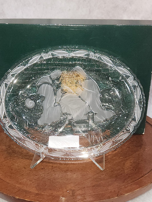 Mikasa Christmas Nativity display platter, trinket Dish, plaque crystal 9" x 7"