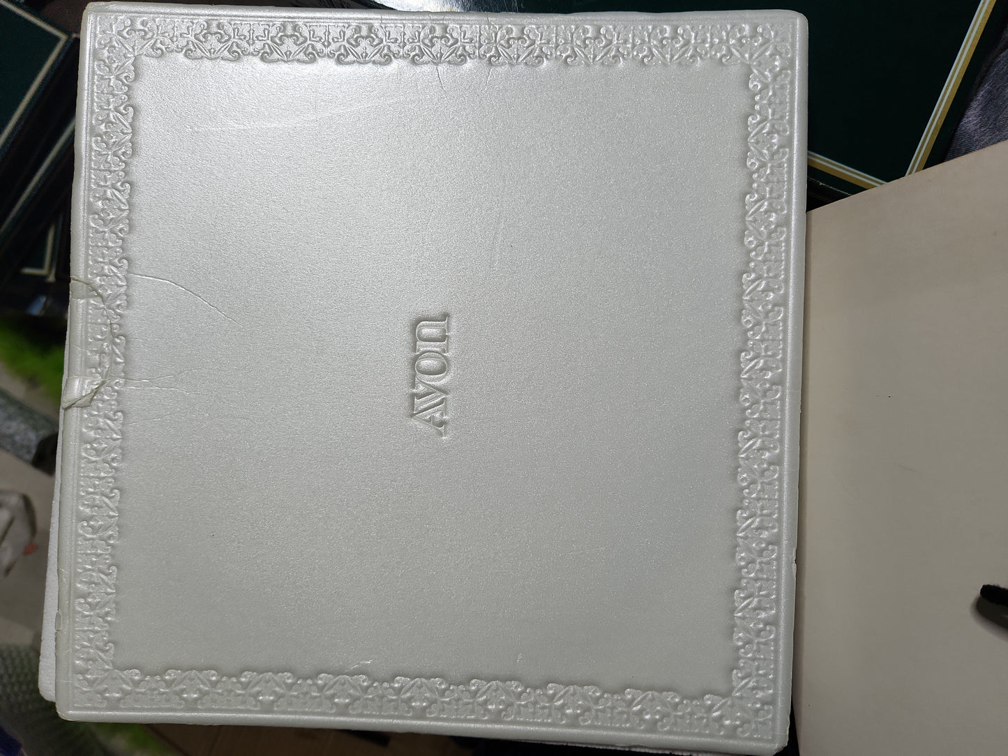 Vintage Avon Christmas 1976 Bringing Home the Tree Plate Original Box. Enoch Wedgewood England