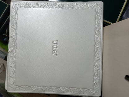 Vintage Avon Christmas 1976 Bringing Home the Tree Plate Original Box. Enoch Wedgewood England