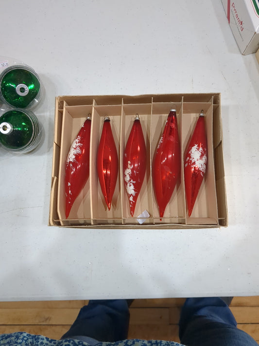 Bo20 vintage red teardrop ornaments