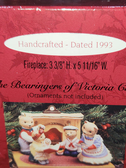 Vintage Hallmark Keepsake Ornament The Bearingers Fireplace 1993 ho1199