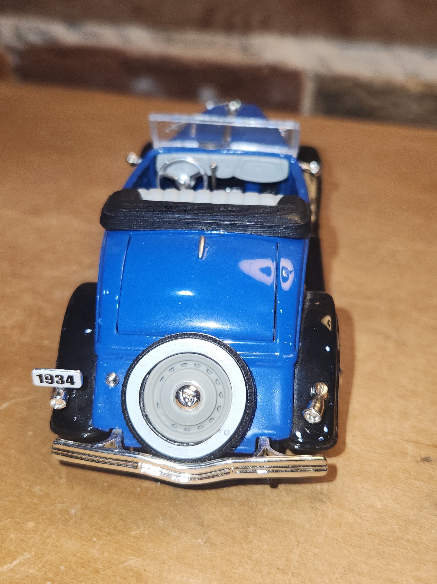 Vintage 1834 Ford V8 Roadster 1:32 Scale vc6